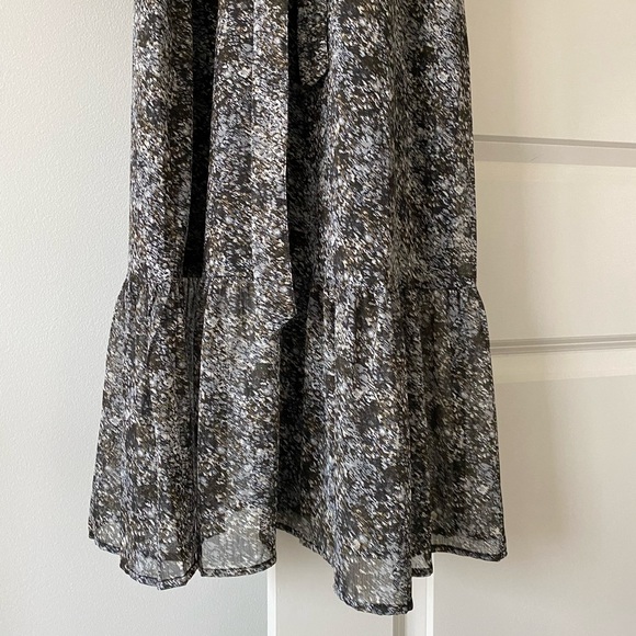 Banana Republic Dress - Picture 2 of 9